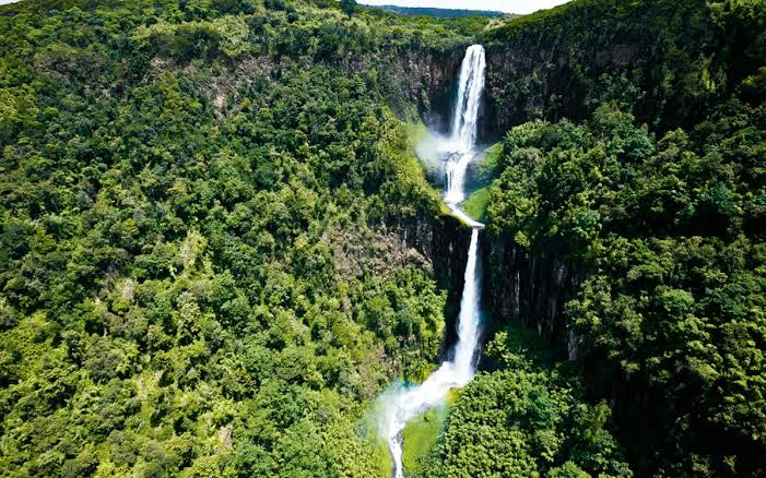6 Days 5 Nights Aberdares & Samburu Safari